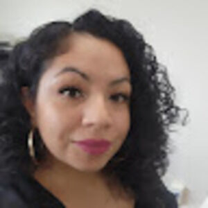 Meet your Posher, Itzia
